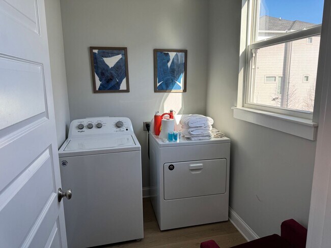 Building Photo - Great 3BR Home in the Heart of Nashville