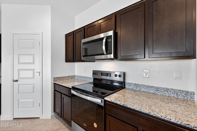 Building Photo - 30266 N Acacia Dr.