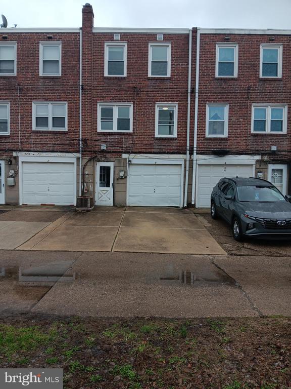 Building Photo - 4 S Academy Ave