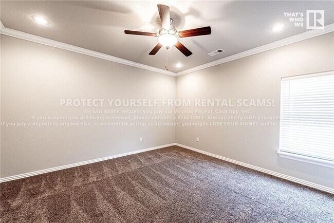 Building Photo - 505 W Laurel Ave