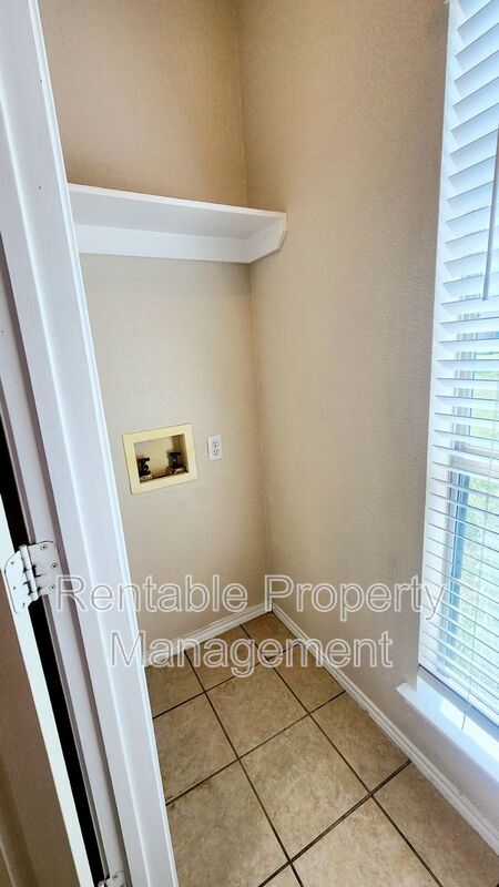 Building Photo - 107 Collett Ct