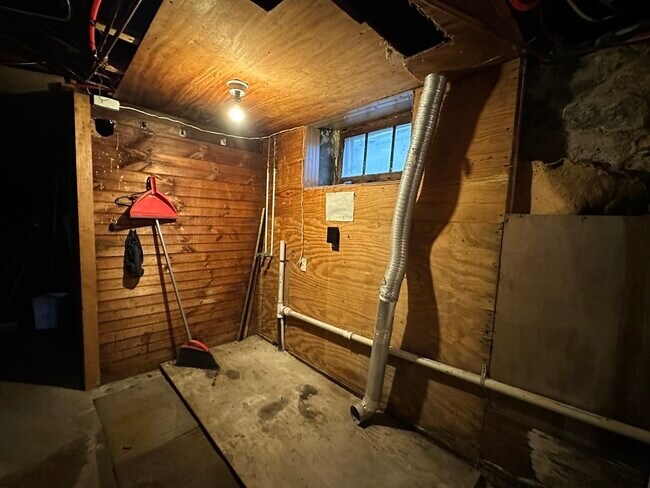 Building Photo - 17 Bowdoin St