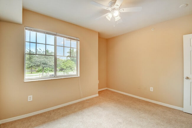 Building Photo - 6505 Emerald Dunes Dr