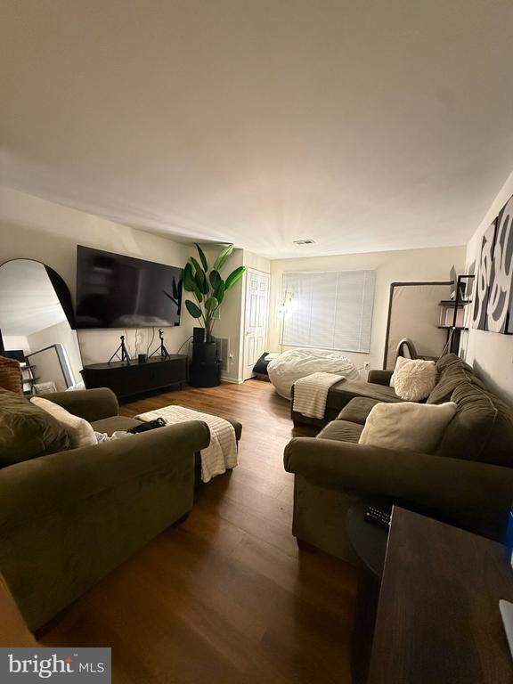 Building Photo - 2050 N Calvert St