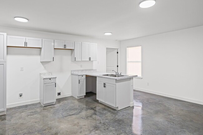 Building Photo - 1373-1375 COOPER ST