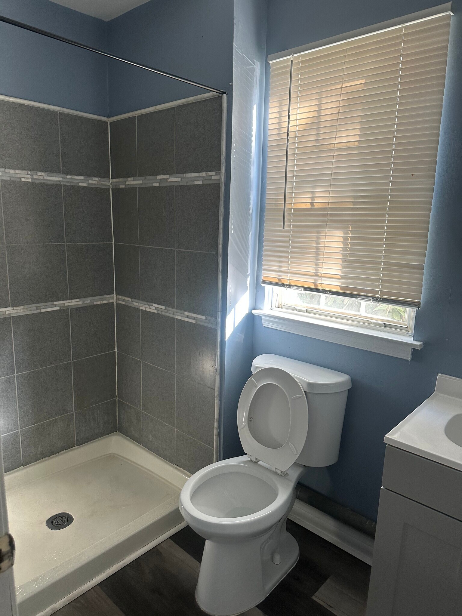 Master bathroom - 5384 Bedford Ter