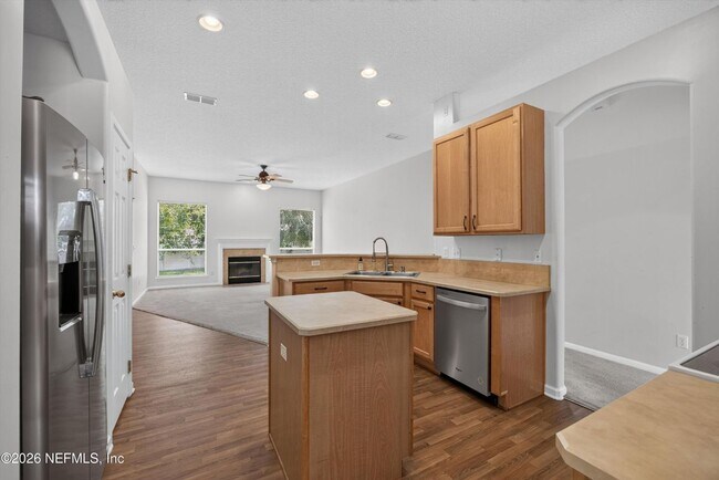 Building Photo - 2480 Ridge Will Dr