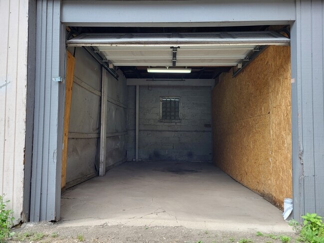 Building Photo - 3208 Grove Ave