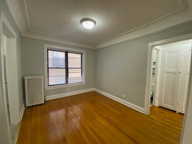 Building Photo - 6514 N Glenwood Ave