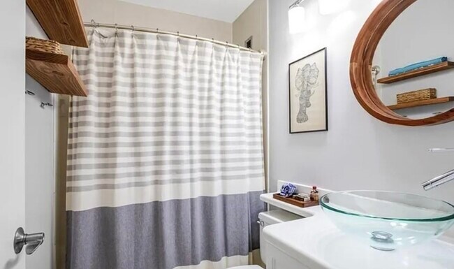 Building Photo - 42 8th St