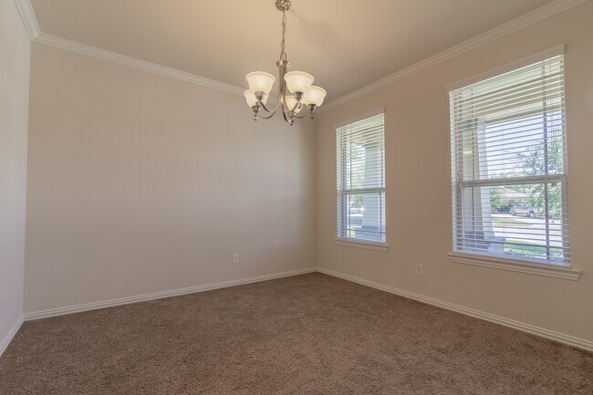 Building Photo - 5 Iris Arbor Ct