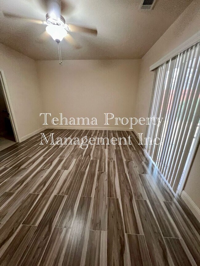 Building Photo - Beautiful 3 bedroom 2 bath home in Red Bluff