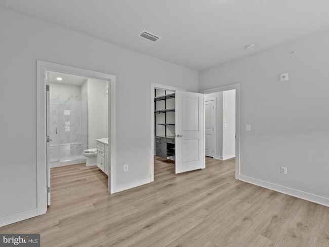 Building Photo - 12865 Mosaic Pk Wy