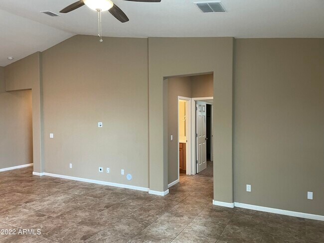 Building Photo - 69 S 195th Ln