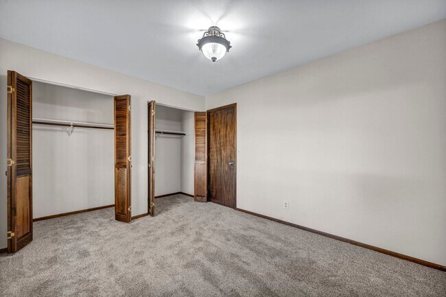 Building Photo - Single Story Home Located on a Ranch