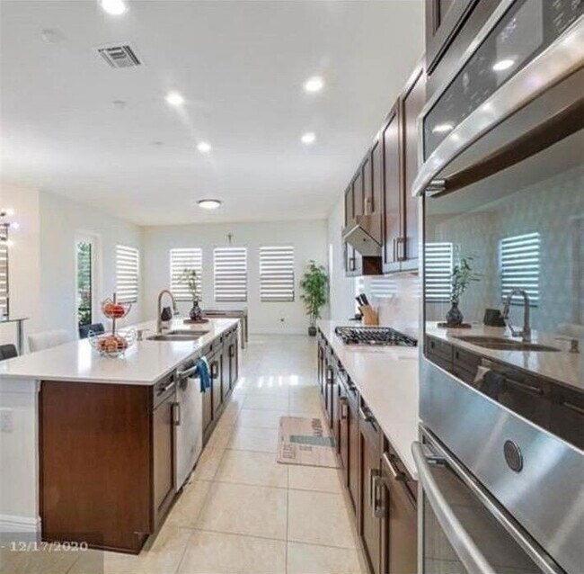 Building Photo - 11795 Waterway Cir