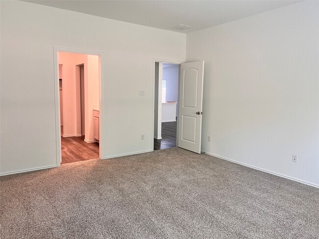 Building Photo - 522 Belle Spgs Ln