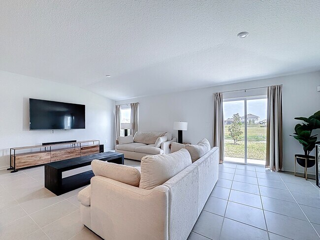 Building Photo - 5023 Barnet Dr