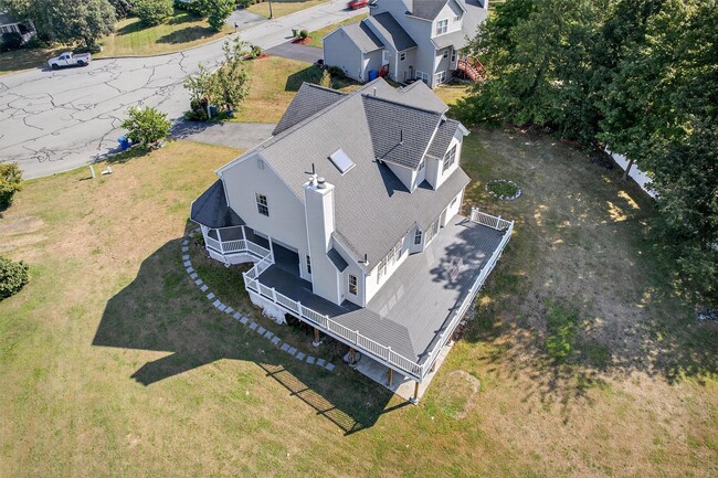 Building Photo - 5 Bridle Ct