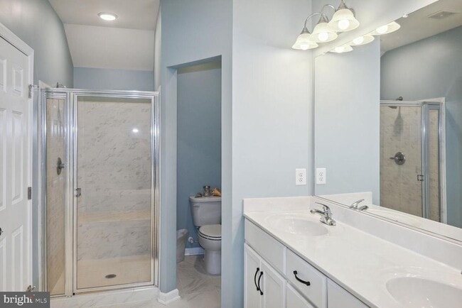 Building Photo - 557 Leftwich Ln