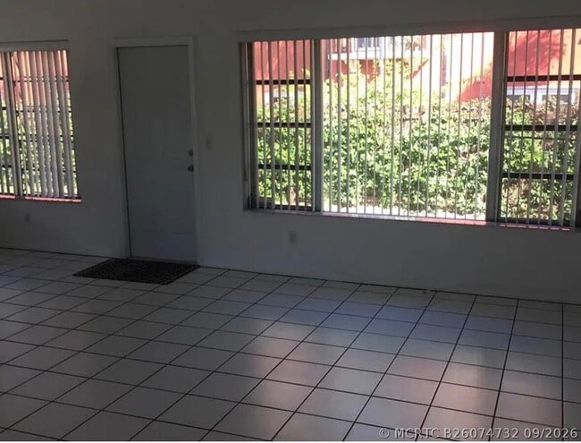 Building Photo - 1836 Coral Ridge Dr