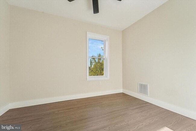 Building Photo - 5712 Lena St