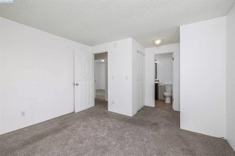 Building Photo - 3720 W Leola St