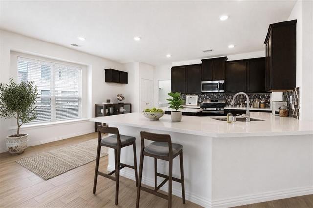 Building Photo - 817 Blackhawk Dr