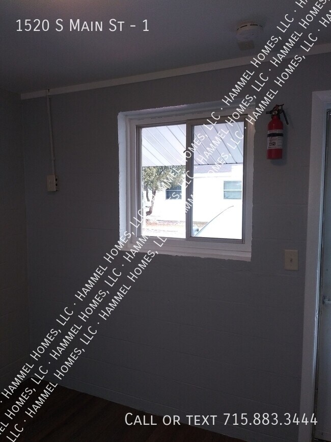 Building Photo - 1520 S Main St