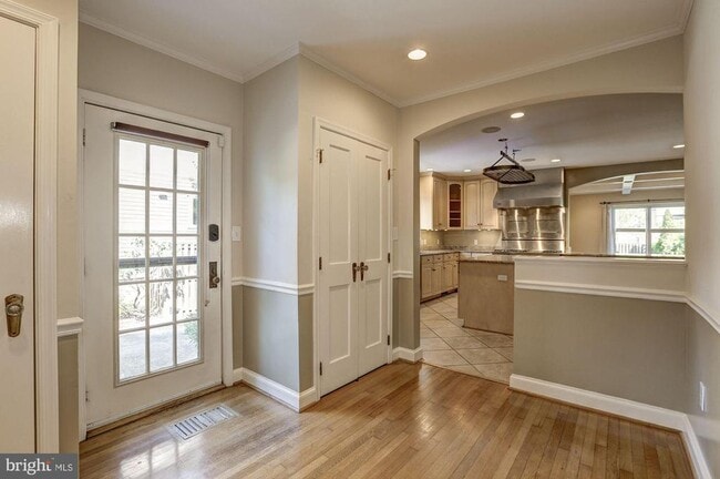 Building Photo - 5119 Manning Dr