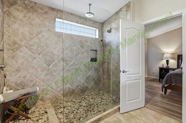 Building Photo - Resort-Style Living with Private Pool in Prime Chandler Location