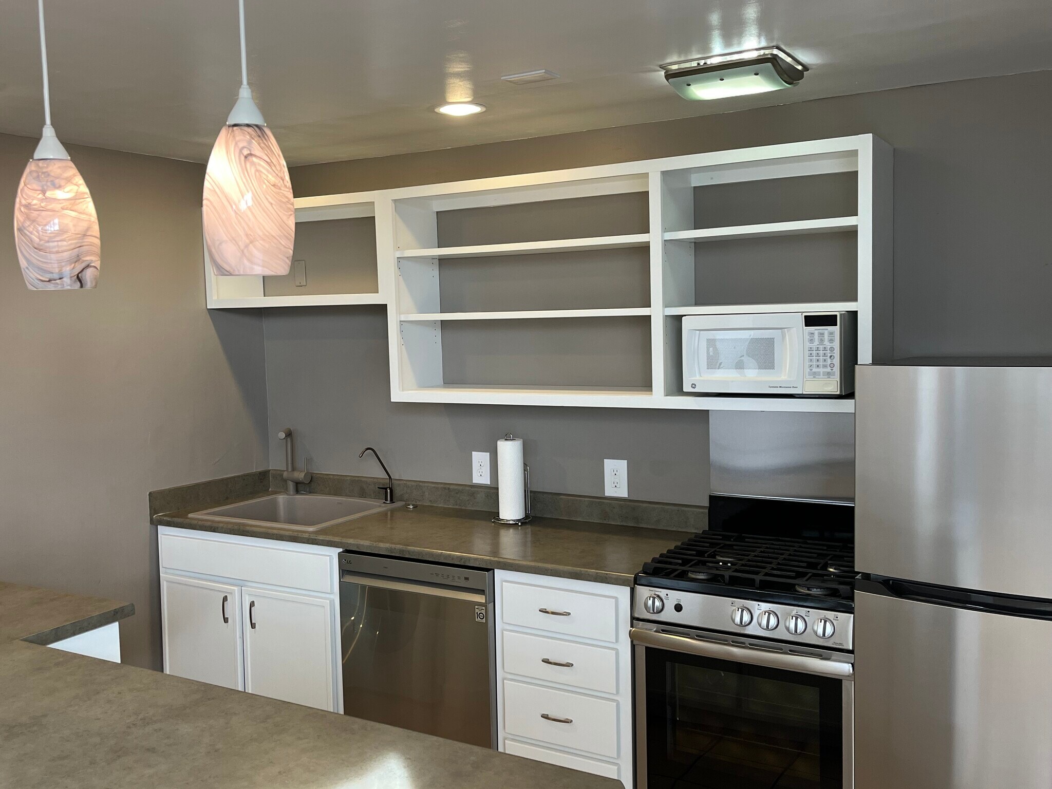 Building Photo - 4208 Mesa Grande Pl SE