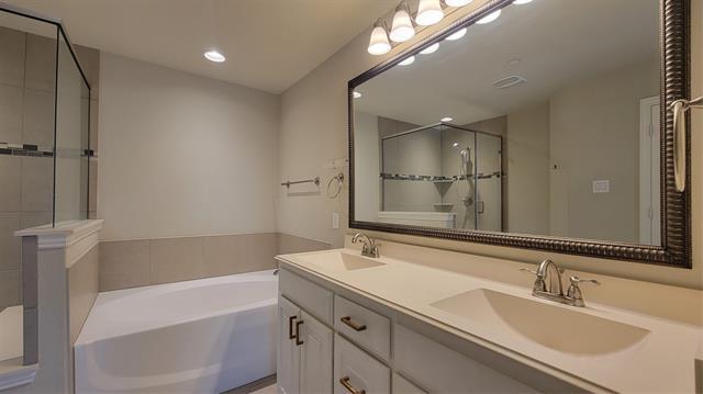 Building Photo - 709 Lowveld Dr