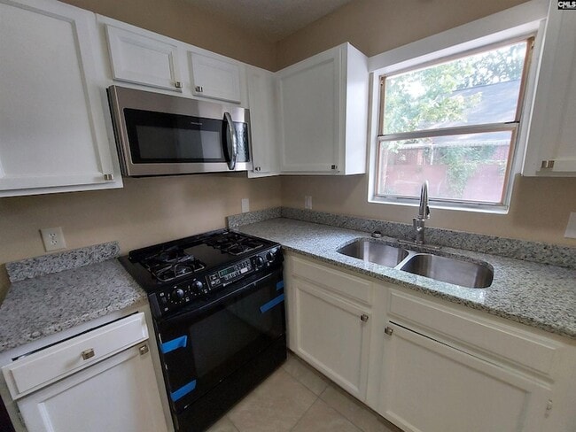 Building Photo - 2006 Heidt St