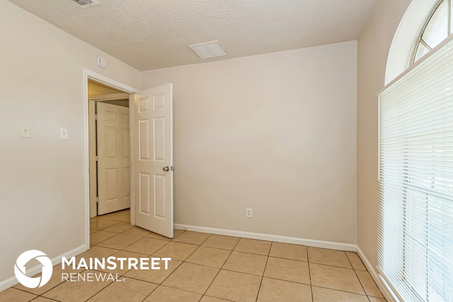 Building Photo - 4307 Mossygate Dr