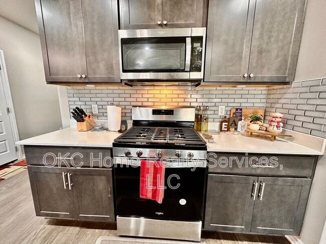 Building Photo - 10341 NW 26th St