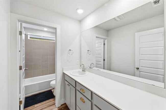 Building Photo - 7416 Travertine Spring Dr