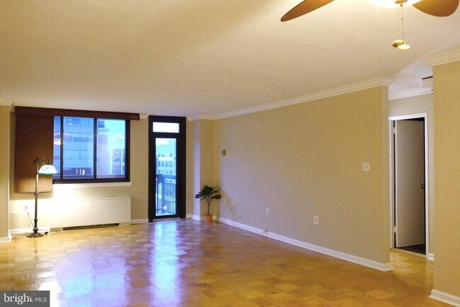 Building Photo - 801 N Pitt St