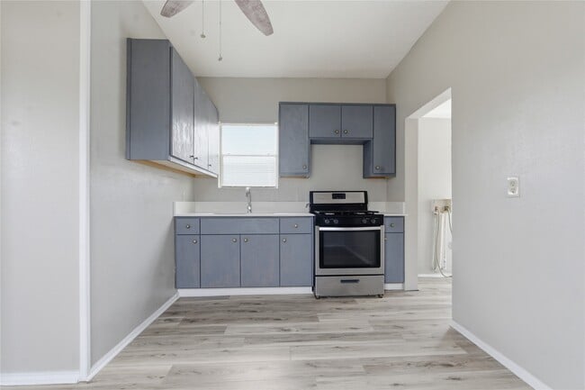 Building Photo - 7922 Sherman St