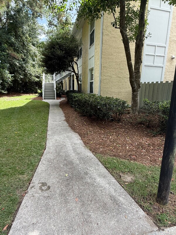 Building Photo - 341 W Coleman Blvd