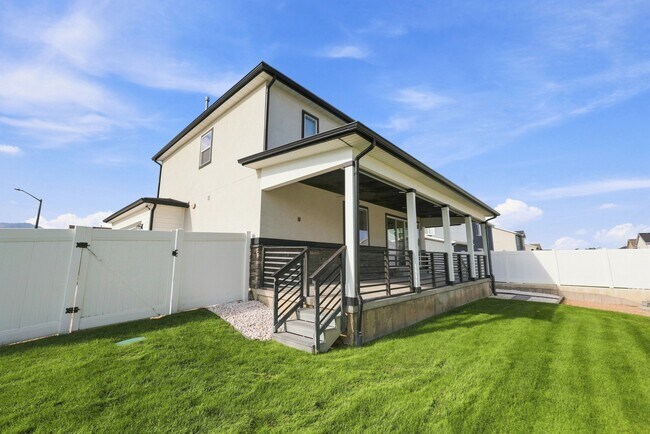 Building Photo - 956 W 900 S