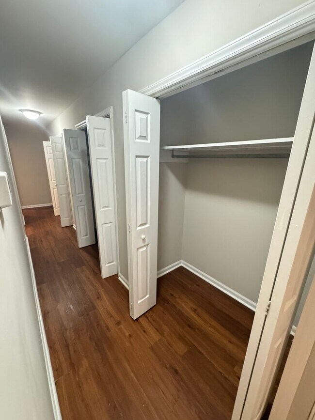 Building Photo - Caldwell Duplex