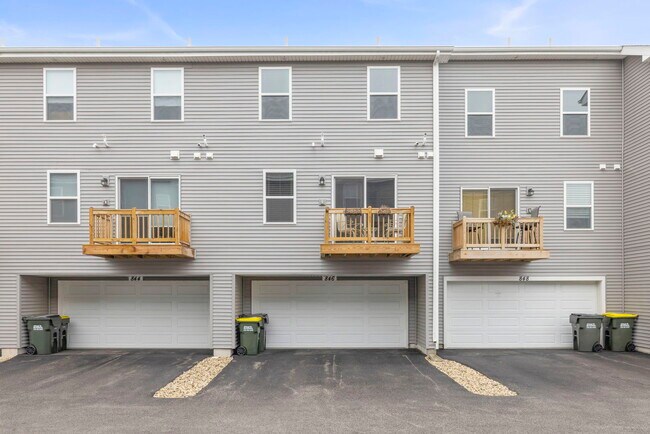 Building Photo - 846 Briar Gln Ct