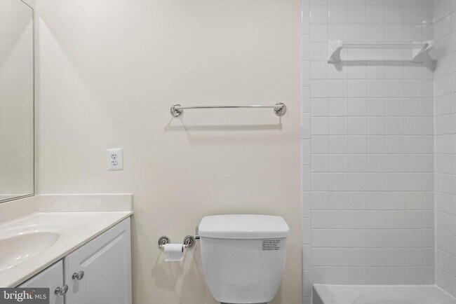 Building Photo - 8831 Ashgrove House Ln