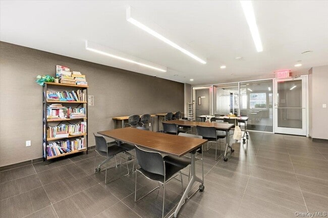 Building Photo - 7 DeKalb Ave