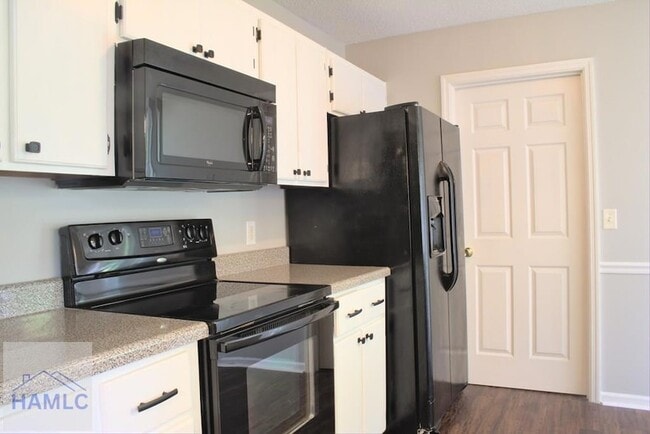 Building Photo - 2356 Rowe St