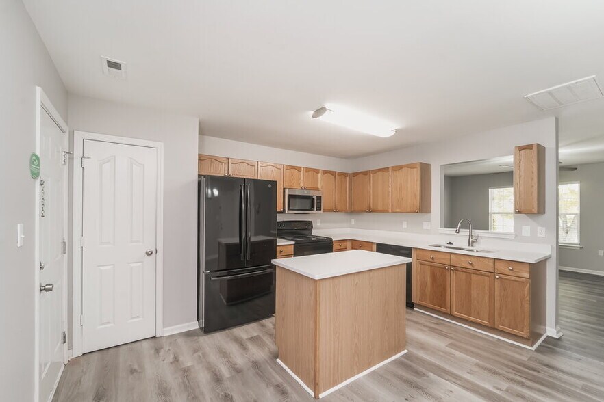 Building Photo - 5122 Grays Ridge Dr