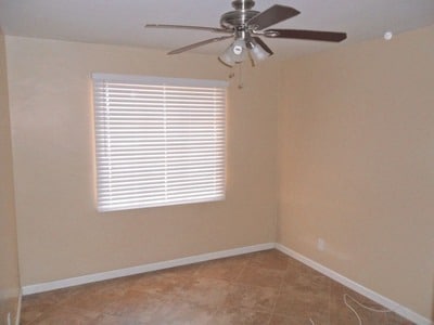 Building Photo - 3 bed, 1 bath, 1,120 sqft