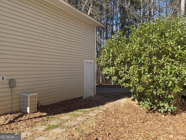 Building Photo - 410 Invector Ct