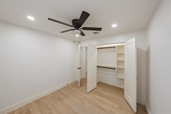 Building Photo - 9323 Portal Dr